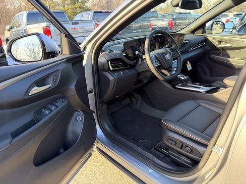 New 2026 Buick Envista Avenir image 13