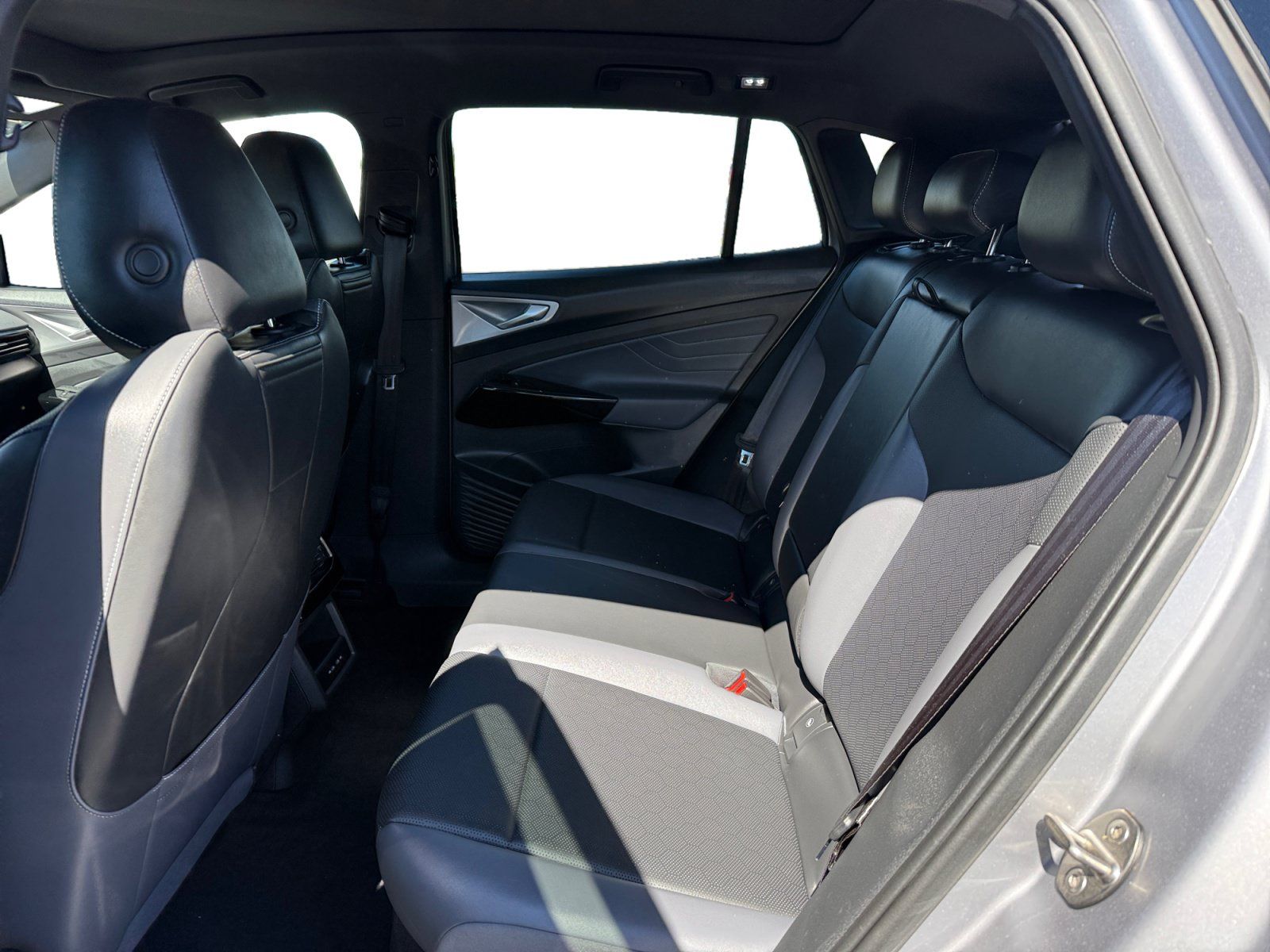 Certified 2023 Volkswagen ID.4 Pro S AWD/4WD image 16