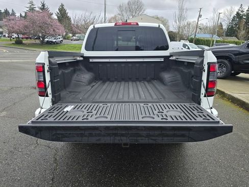 Used 2023 Nissan Frontier PRO-4X w/ Pro Convenience Package image 9