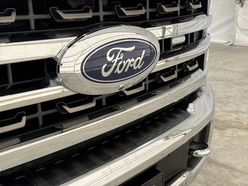 Used 2024 Ford F250 King Ranch w/ Chrome Package AWD/4WD image 33