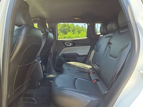 Certified 2023 Jeep Compass Limited w/ Elite Group AWD/4WD image 10