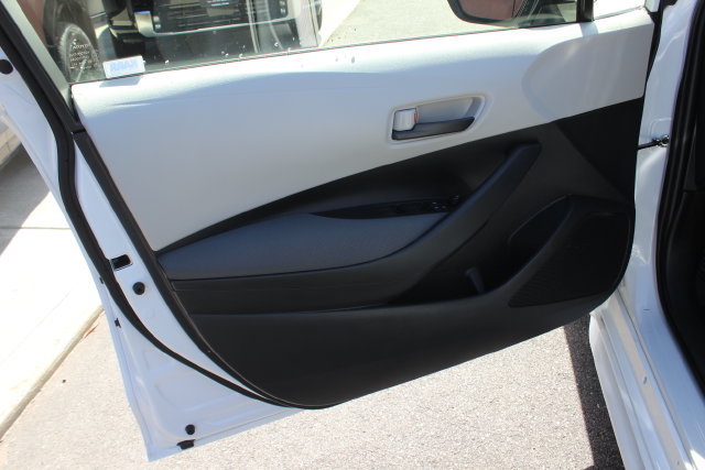 Used 2022 Toyota Corolla LE FWD image 19