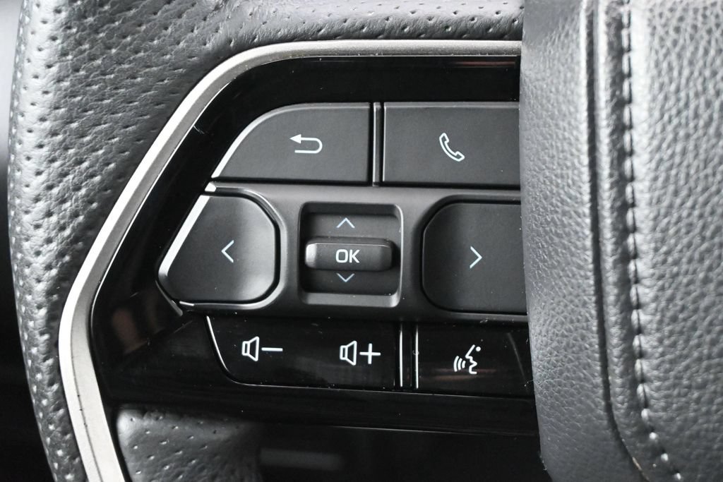 Used 2023 Toyota Tundra Limited AWD/4WD image 8