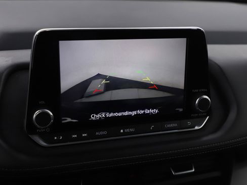 Used 2025 Nissan Rogue SV image 22