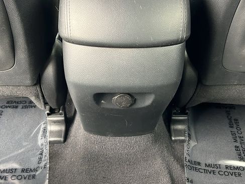 Used 2017 Hyundai Santa Fe SE AWD/4WD image 25