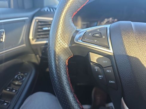 Certified 2024 Ford Edge ST-Line image 26