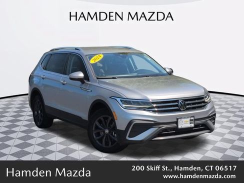 Used 2024 Volkswagen Tiguan SE AWD/4WD image 1