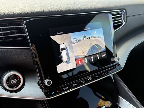 New 2025 Jeep Wagoneer L Series II w/ Convenience Group I image 19