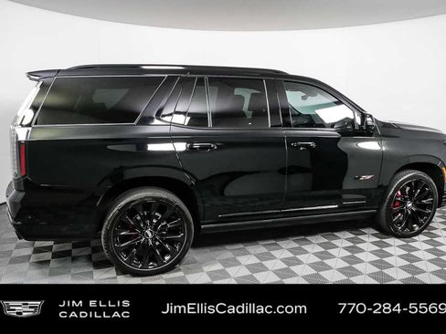 Used 2025 Cadillac Escalade V w/ LPO, ONYX Package image 2