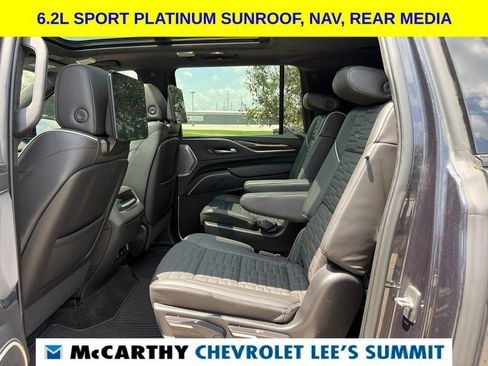 Used 2022 Cadillac Escalade ESV Sport Platinum w/ LPO, ONYX Package AWD/4WD image 47