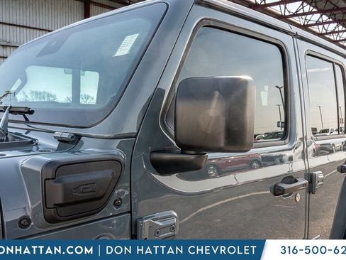 Used 2024 Jeep Wrangler Unlimited image 29