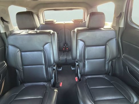 Used 2022 GMC Acadia SLT w/ Elevation Edition FWD image 27