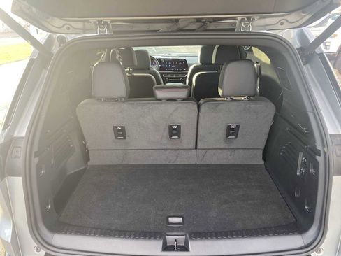 Used 2024 Chevrolet Traverse RS w/ LPO, Floor Liner Package image 36