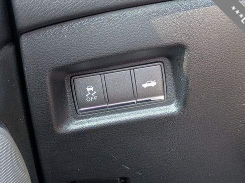 Used 2022 INFINITI Q60 3.0t Luxe w/ Essential Package image 17