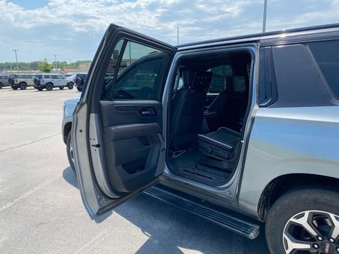 Used 2025 GMC Yukon XL AT4 Ultimate w/ LPO, Floor Liner Package AWD/4WD image 27
