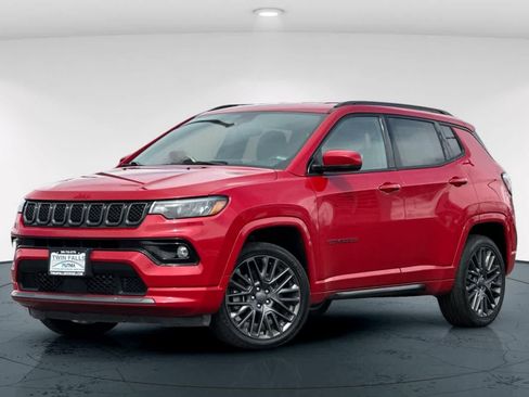 Used 2023 Jeep Compass Limited AWD/4WD image 1
