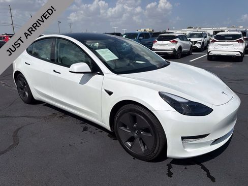 Used 2023 Tesla Model 3 Standard Range RWD image 3