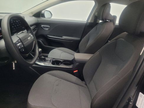 Used 2025 Kia K4 FWD image 17