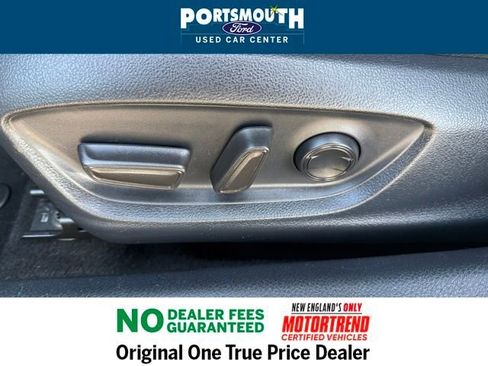 Used 2024 Toyota Camry SE w/ Cold Weather Package image 18