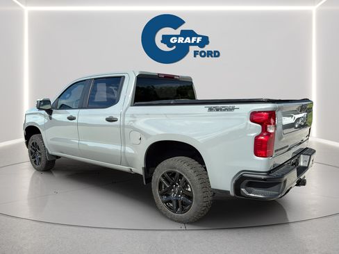 Used 2025 Chevrolet Silverado 1500 Custom Trail Boss w/ Dark Appearance Package AWD/4WD image 10