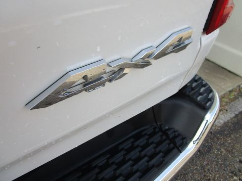Used 2025 RAM 1500 Limited w/ Off Road Group AWD/4WD image 19