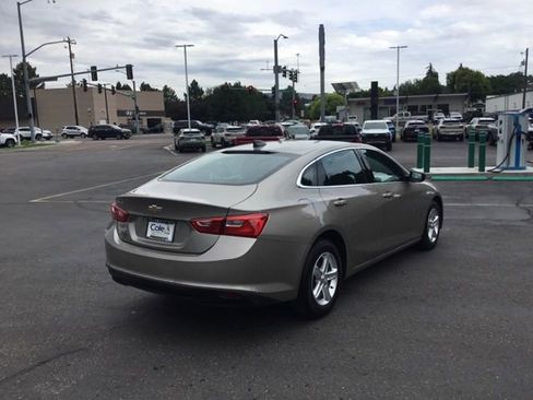 Used 2024 Chevrolet Malibu LS image 3