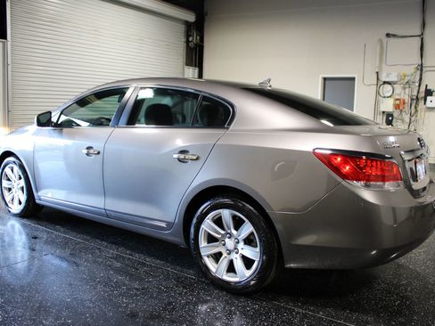 Used 2011 Buick LaCrosse CXL image 5
