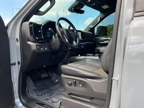 Used 2024 Chevrolet Silverado 2500 ZR2 w/ ZR2 Bison Edition AWD/4WD image 11