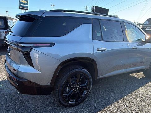 New 2027 Chevrolet Traverse RS FWD image 8