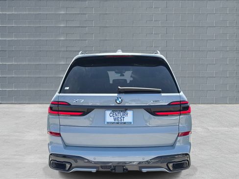 Certified 2026 BMW X7 xDrive40i w/ M Sport Package AWD/4WD image 4
