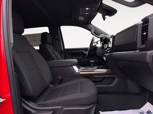 New 2026 GMC Sierra 1500 Elevation w/ LPO, Elevation Black Package AWD/4WD image 15