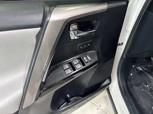 Used 2018 Toyota RAV4 Limited w/ Carpet Mat Package FWD image 13