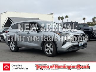 Used 2023 Toyota Highlander LE FWD video 1