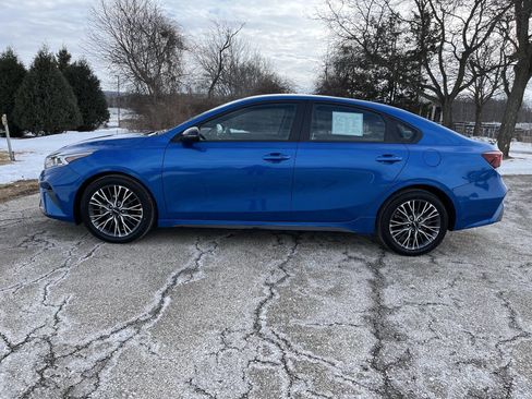 Used 2023 Kia Forte GT-Line w/ GT-Line Premium Package image 2