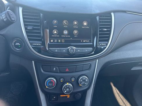 Used 2019 Chevrolet Trax LT w/ LT Convenience Package AWD/4WD image 13