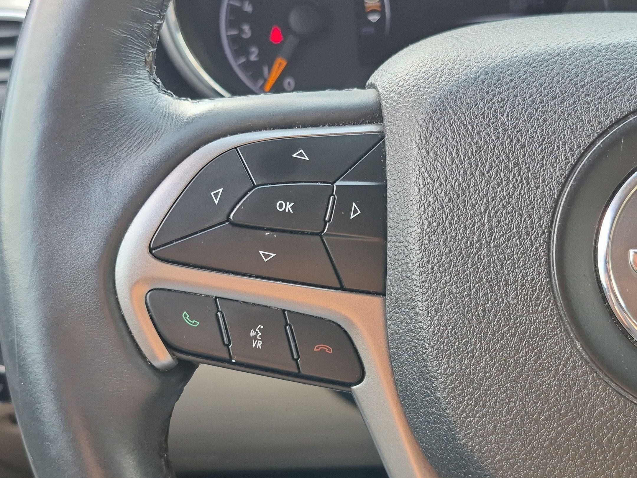 Used 2018 Jeep Grand Cherokee Laredo RWD image 12