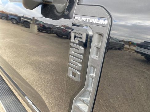 Used 2025 Ford F250 Platinum image 36