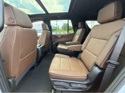 New 2026 Chevrolet Tahoe High Country AWD/4WD image 18
