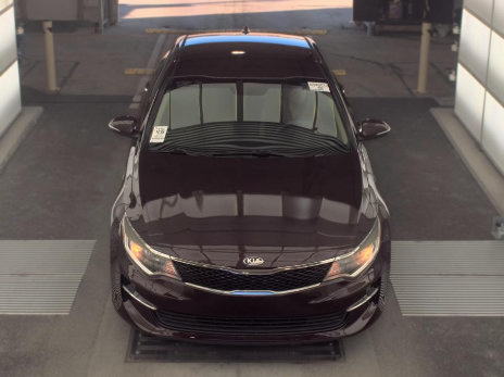 Used 2018 Kia Optima LX w/ 17" Alloy Wheels Package FWD image 2