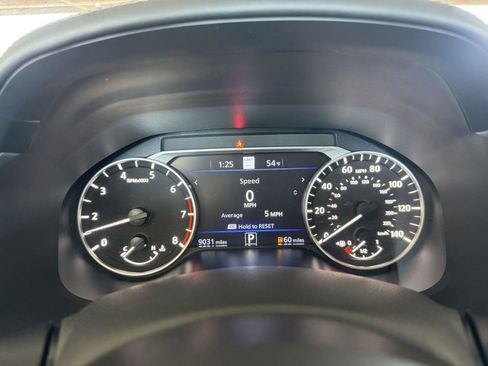 Used 2023 Nissan Altima 2.5 SV w/ SV Premium Package AWD/4WD image 11