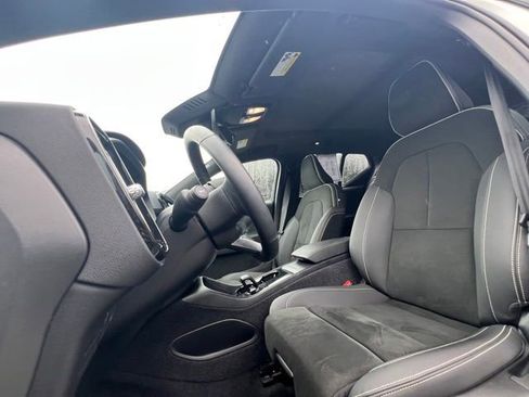 Used 2022 Volvo XC40 P8 Recharge Ultimate AWD/4WD image 16