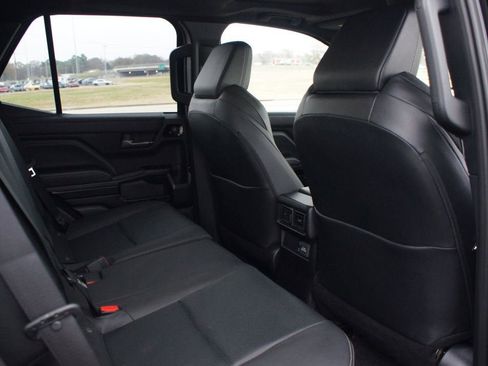 Used 2025 Toyota 4Runner Limited image 23