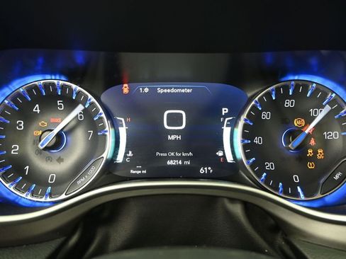 Used 2022 Chrysler Pacifica Touring-L FWD image 15