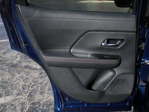 Certified 2025 Nissan Kicks SR AWD/4WD image 23