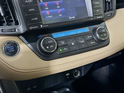 Used 2018 Toyota RAV4 XLE FWD image 14