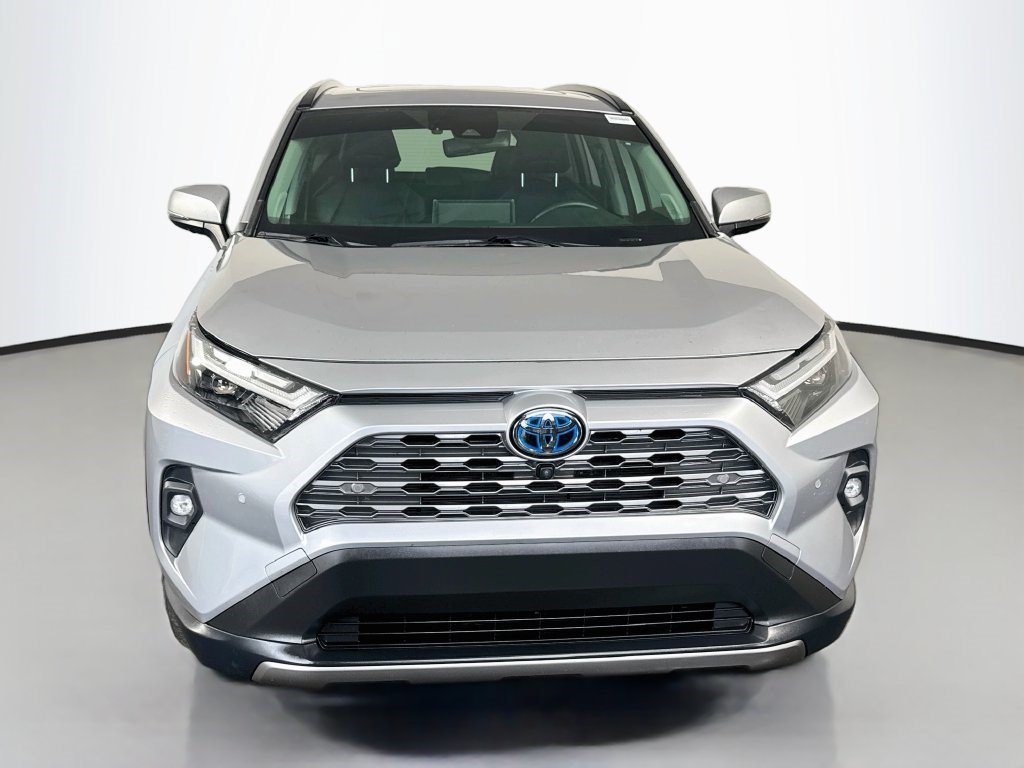 Used 2022 Toyota RAV4 Limited AWD/4WD image 2