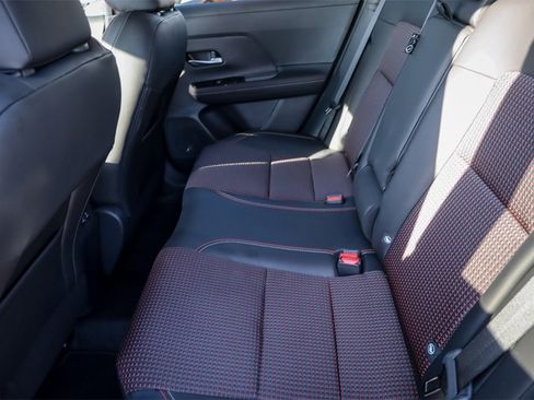 Used 2025 Nissan Kicks SR image 23