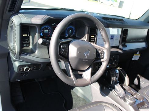 New 2025 Ford Bronco Badlands image 16