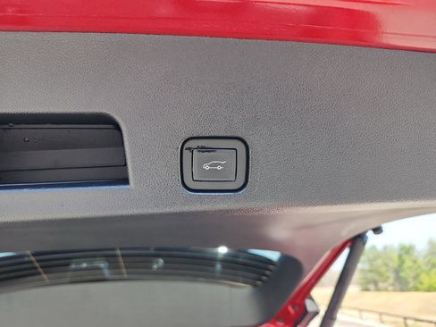 Certified 2026 Chevrolet Traverse High Country w/ LPO, Floor Liner Package image 10