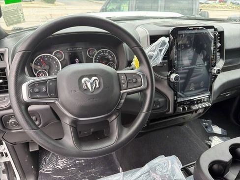 New 2026 RAM 2500 Tradesman AWD/4WD image 12